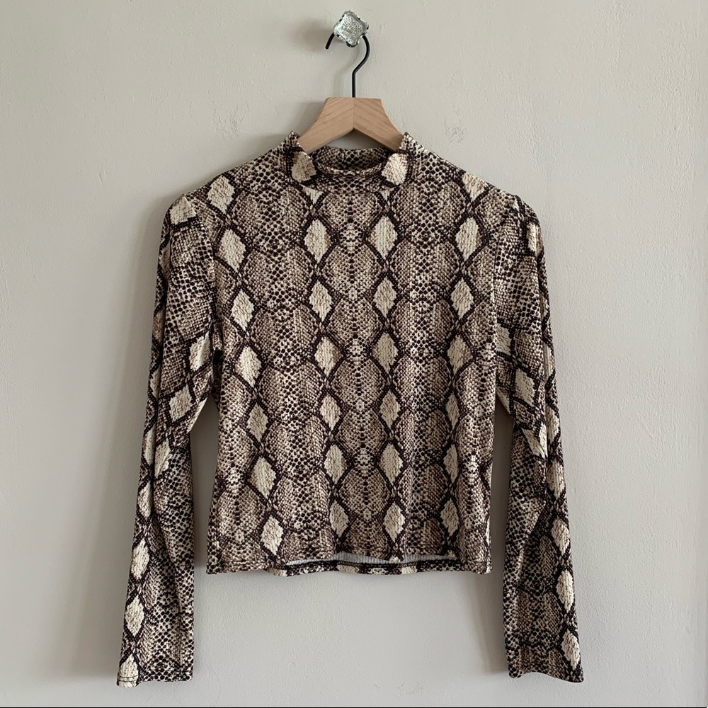 Snake skin long sleeve turtle neck top